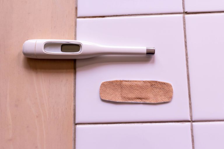 高齢者の生活と会話を豊かにする補聴器選びと快適な使い方のポイント